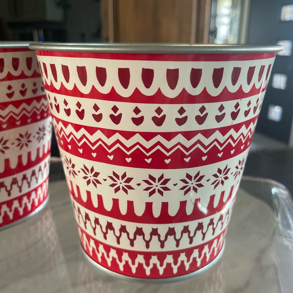 SET OF 2 IKEA VINTER 2017 RED/WHITE XMAS/WINTER DESIGN 4  3/4" PLANTER POT